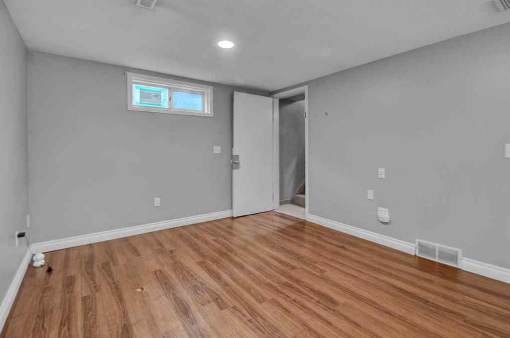 MLS® A2255408 - 516 32 Avenue NE in Winston Heights/Mountview Calgary, Residential