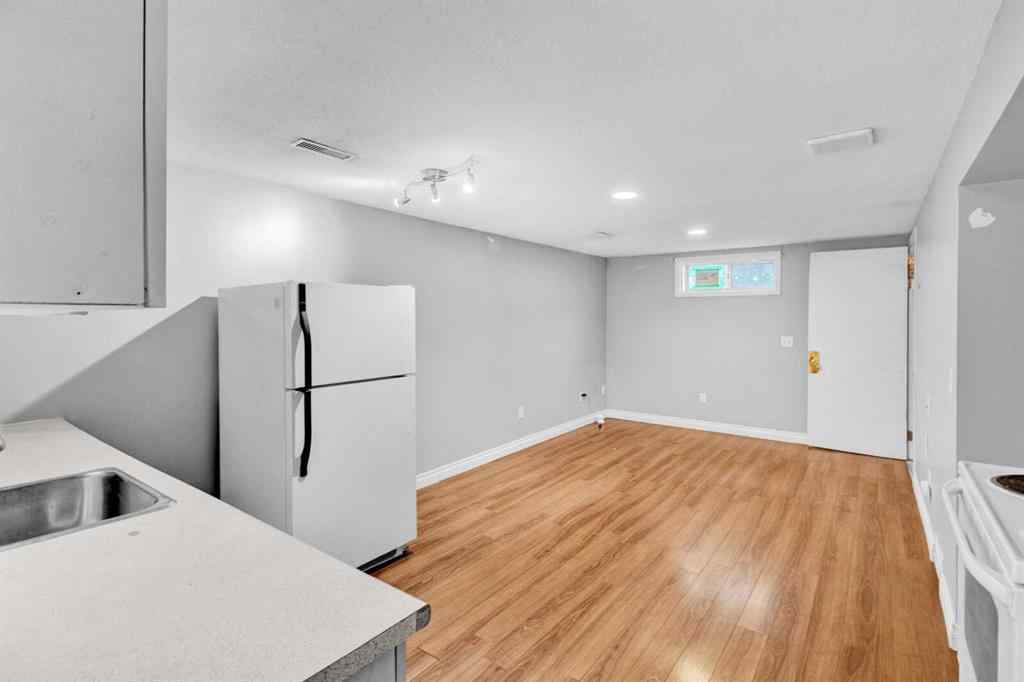 MLS® A2255408 - 516 32 Avenue NE in Winston Heights/Mountview Calgary, Residential