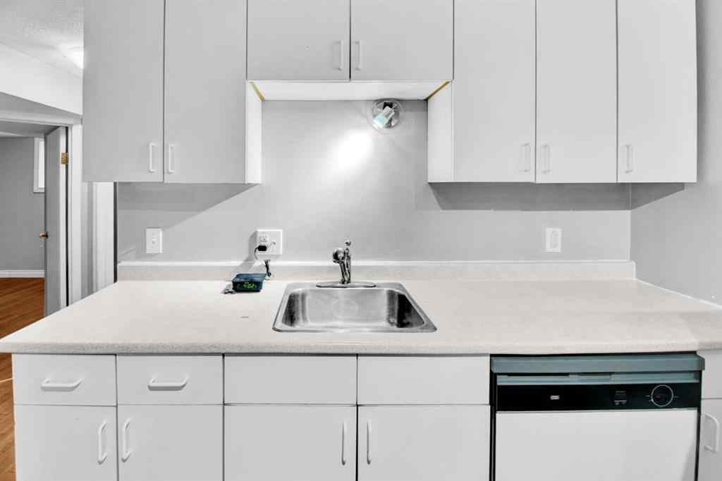 MLS® A2255408 - 516 32 Avenue NE in Winston Heights/Mountview Calgary, Residential