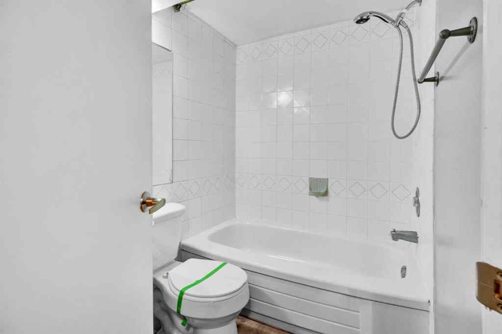 MLS® A2255408 - 516 32 Avenue NE in Winston Heights/Mountview Calgary, Residential