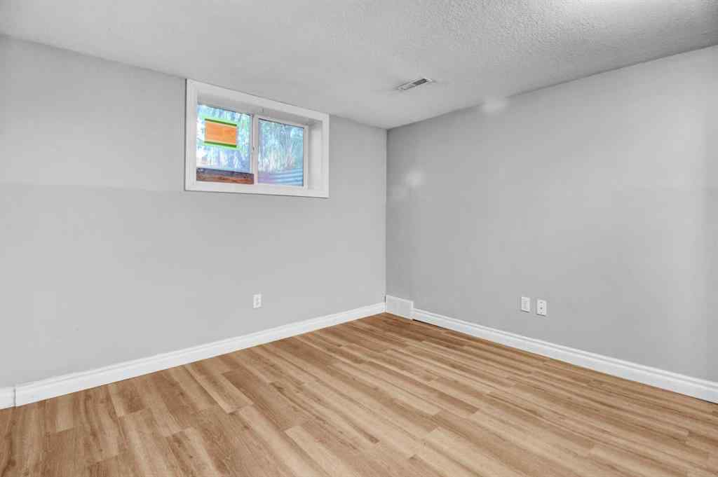 MLS® A2255408 - 516 32 Avenue NE in Winston Heights/Mountview Calgary, Residential