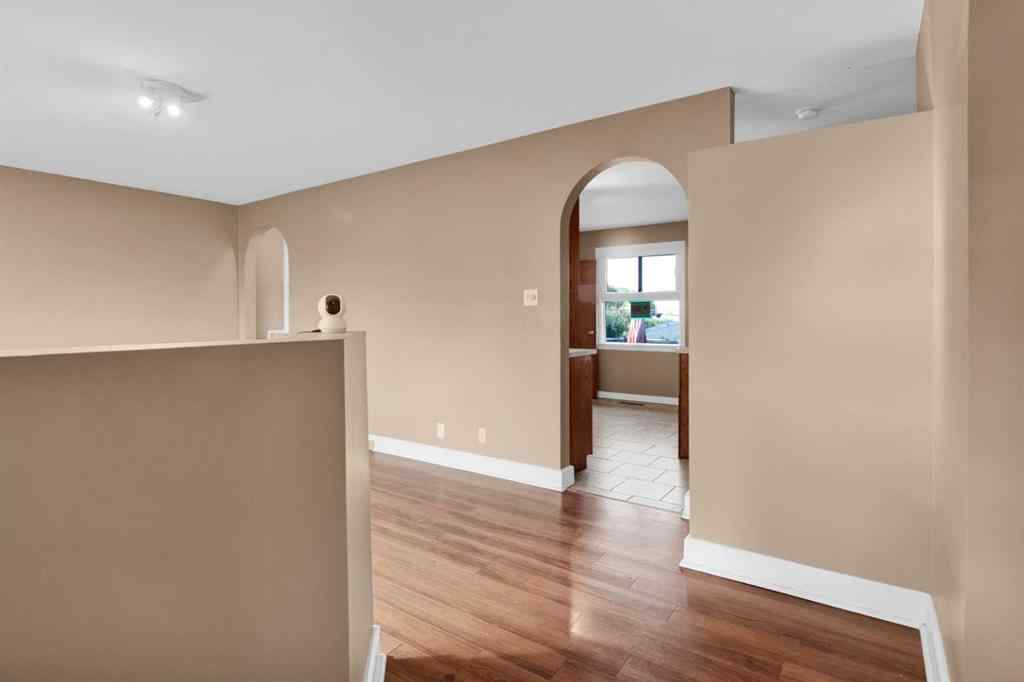 MLS® A2255408 - 516 32 Avenue NE in Winston Heights/Mountview Calgary, Residential