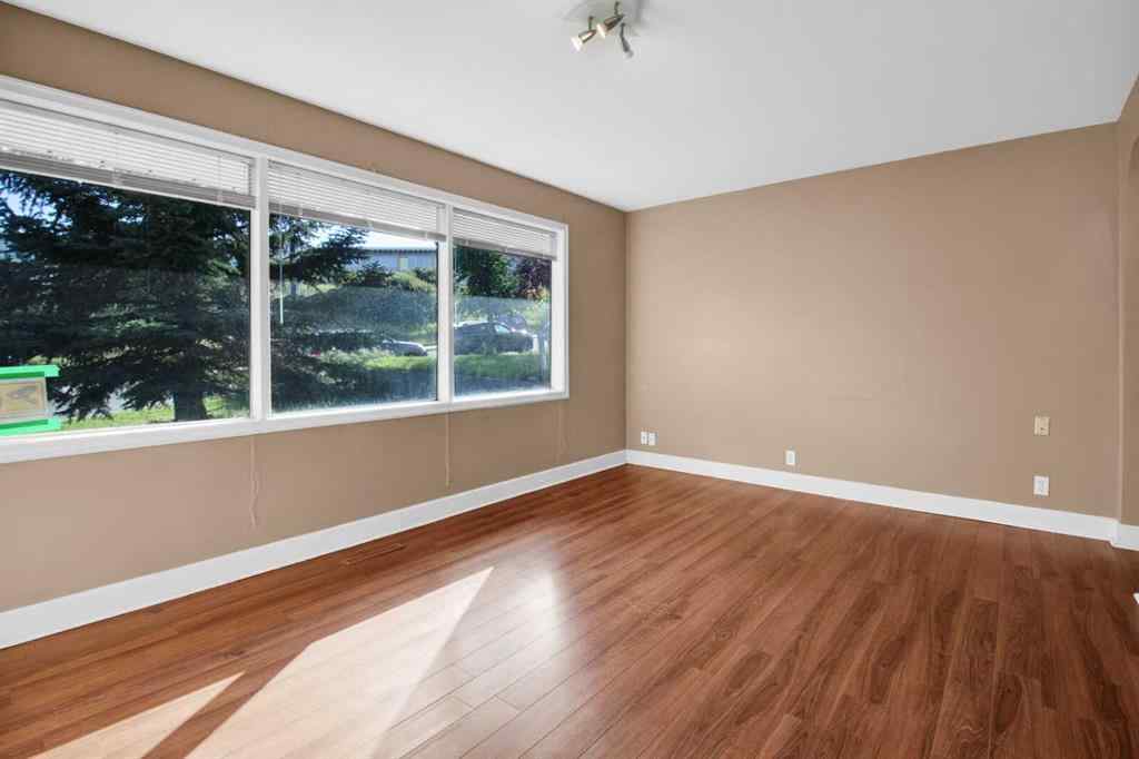 MLS® A2255408 - 516 32 Avenue NE in Winston Heights/Mountview Calgary, Residential