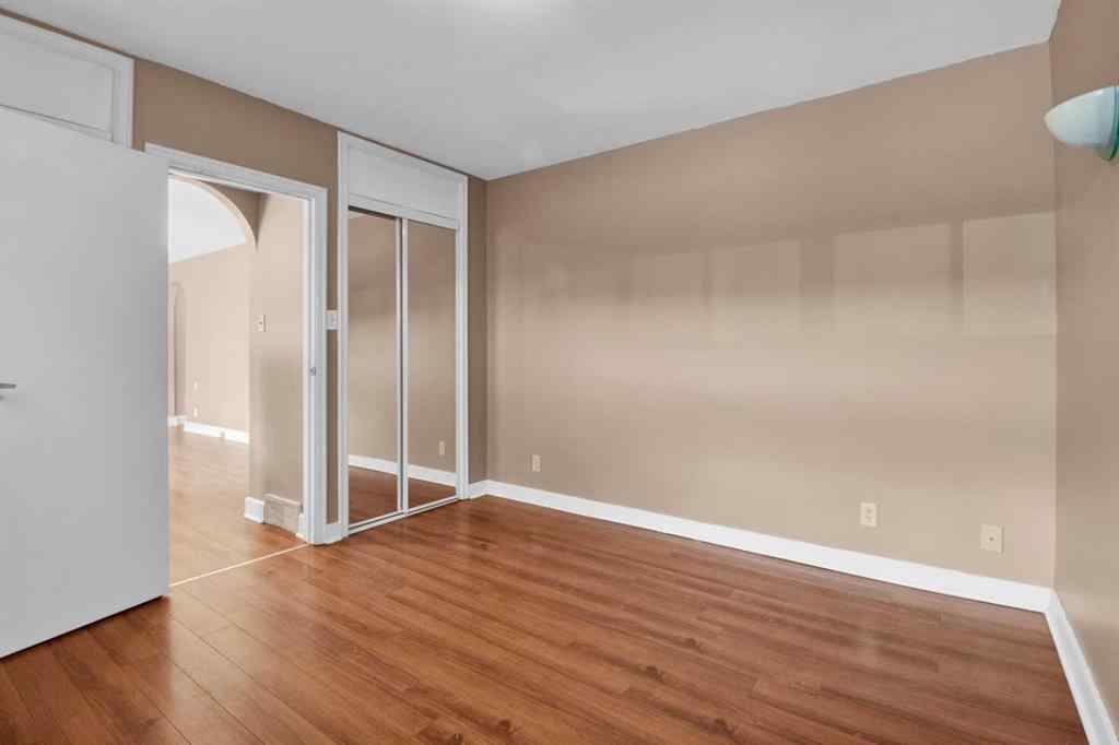 MLS® A2255408 - 516 32 Avenue NE in Winston Heights/Mountview Calgary, Residential