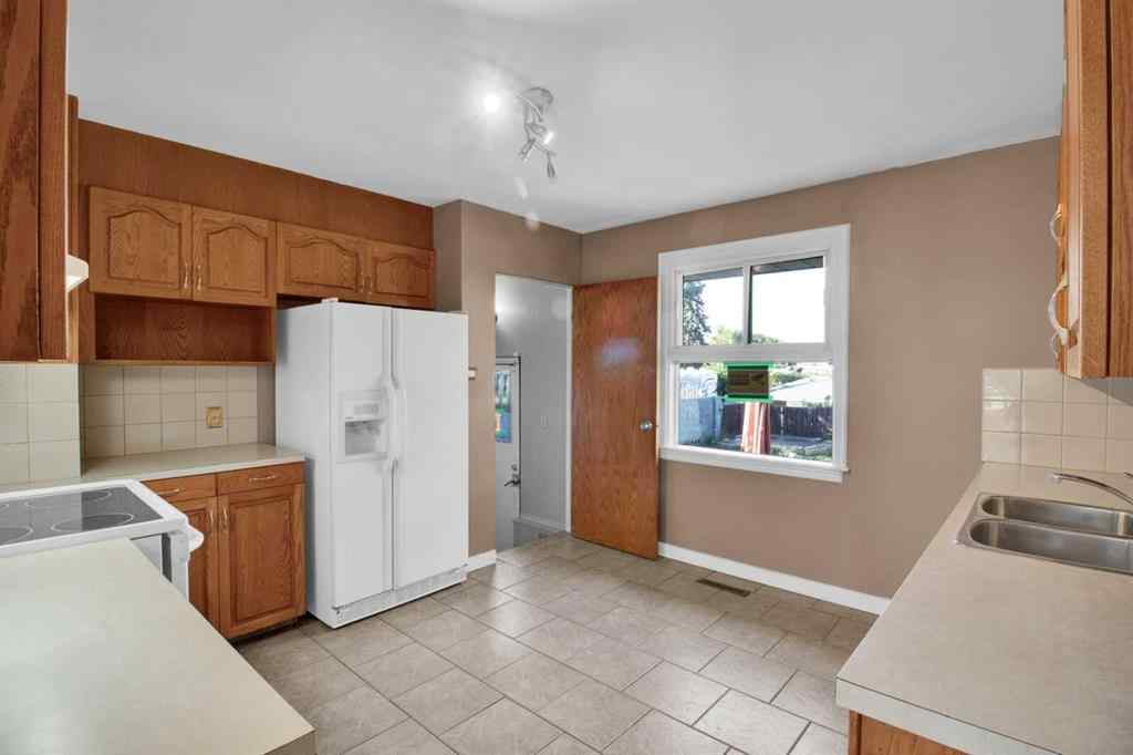 MLS® A2255408 - 516 32 Avenue NE in Winston Heights/Mountview Calgary, Residential
