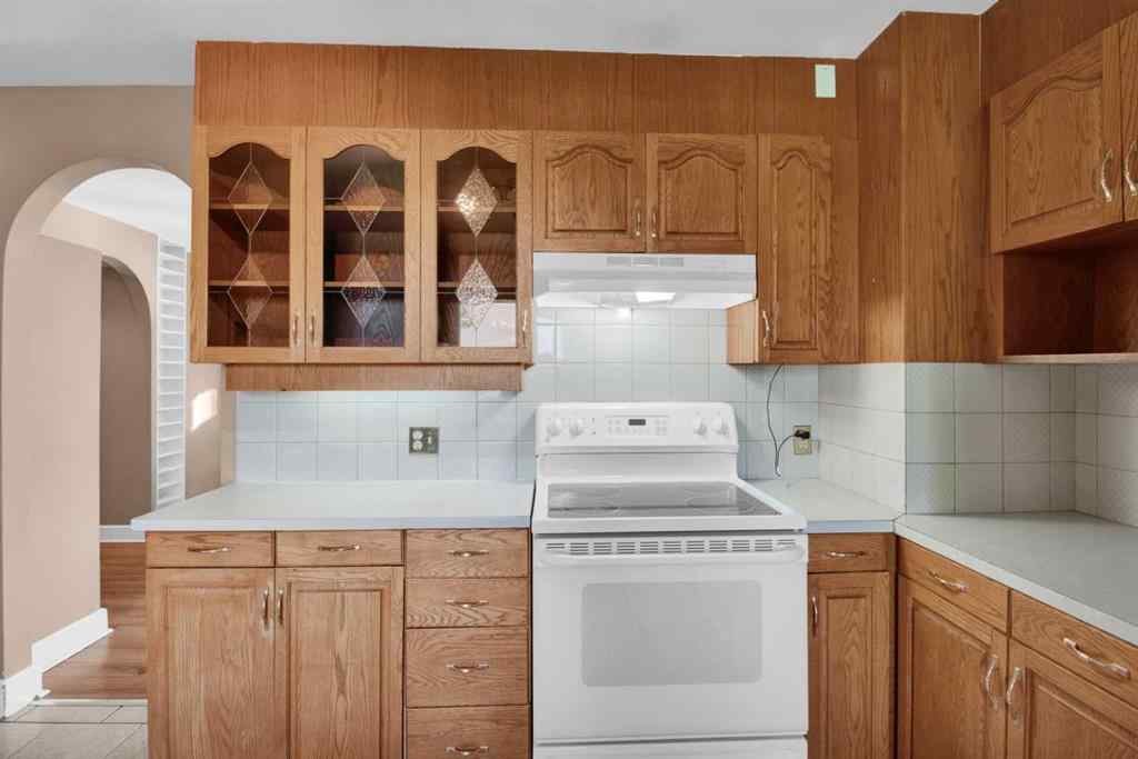 MLS® A2255408 - 516 32 Avenue NE in Winston Heights/Mountview Calgary, Residential