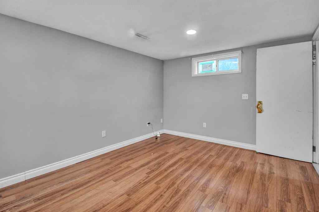 MLS® A2255408 - 516 32 Avenue NE in Winston Heights/Mountview Calgary, Residential