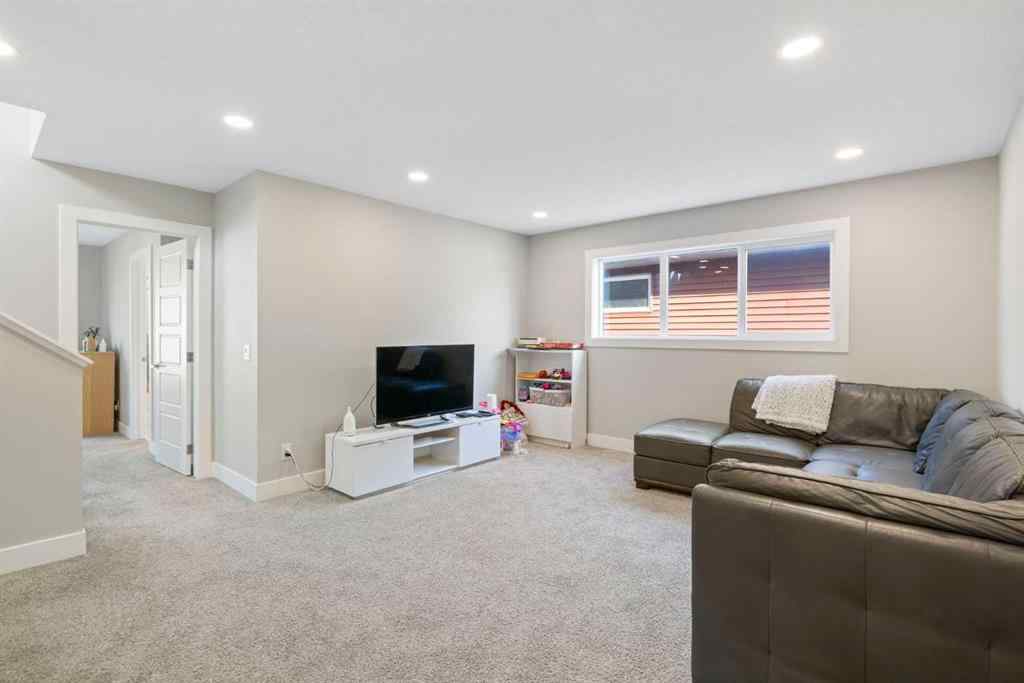 MLS® A2255412 - 53 Savanna Heath NE in Saddle Ridge Calgary, Residential