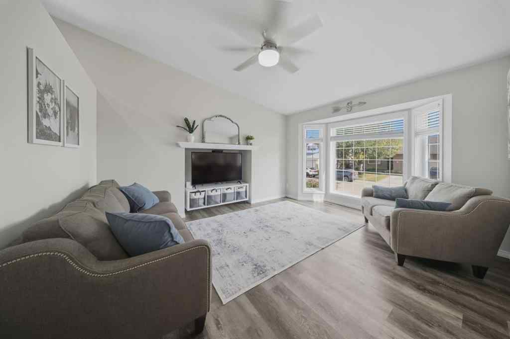 MLS® A2255415 - 105 Darling Crescent  in Devonshire Red Deer, Residential