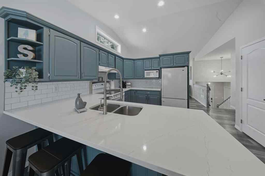 MLS® A2255415 - 105 Darling Crescent  in Devonshire Red Deer, Residential