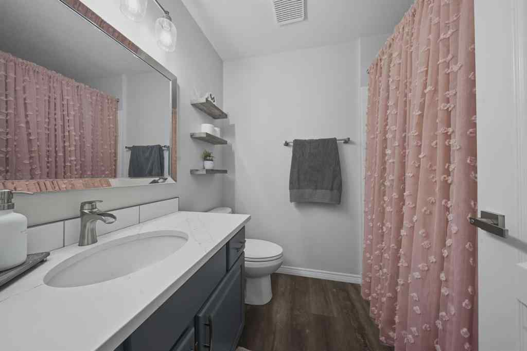 MLS® A2255415 - 105 Darling Crescent  in Devonshire Red Deer, Residential
