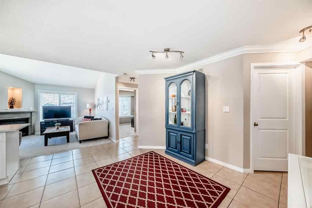 MLS® A2255423 - Unit #404 736 57 Avenue SW in Windsor Park Calgary, Residential