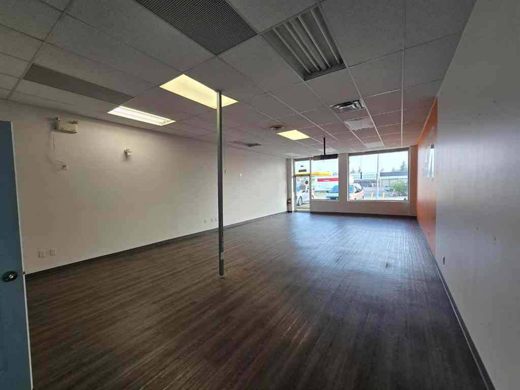 MLS® A2255430 - 536 2 Avenue SE in Edmonton Trail Airdrie, Commercial