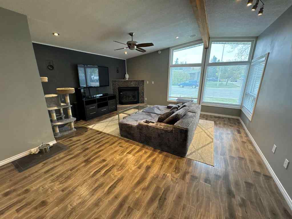 MLS® A2255431 - 10245 113 Avenue  in Avondale Grande Prairie, Residential