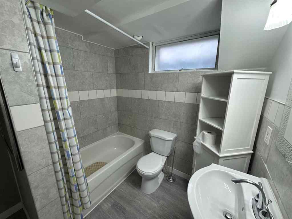 MLS® A2255431 - 10245 113 Avenue  in Avondale Grande Prairie, Residential