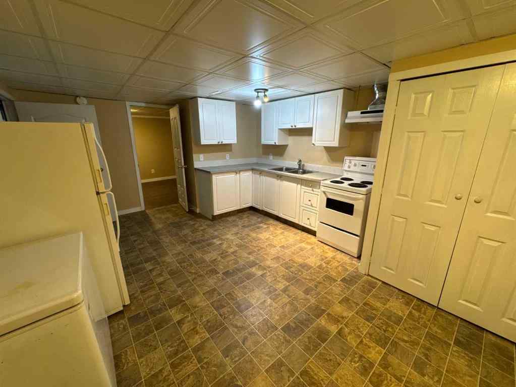 MLS® A2255431 - 10245 113 Avenue  in Avondale Grande Prairie, Residential