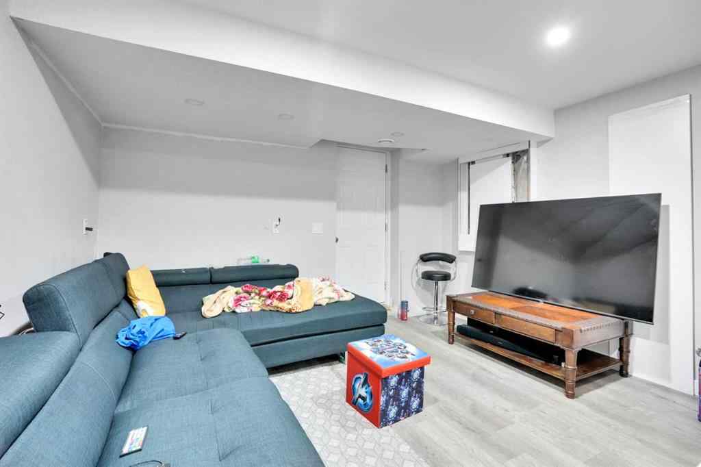 MLS® A2255435 - 215 Savanna Parade NE in Saddle Ridge Calgary, Residential