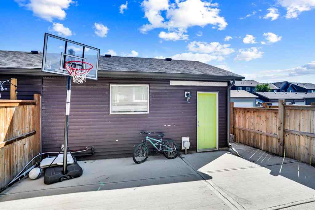 MLS® A2255435 - 215 Savanna Parade NE in Saddle Ridge Calgary, Residential