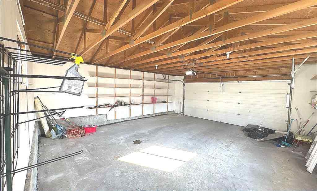 MLS® A2255440 - 932 Rundlecairn Way NE in Rundle Calgary, Residential