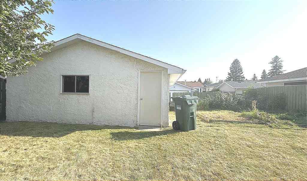 MLS® A2255440 - 932 Rundlecairn Way NE in Rundle Calgary, Residential