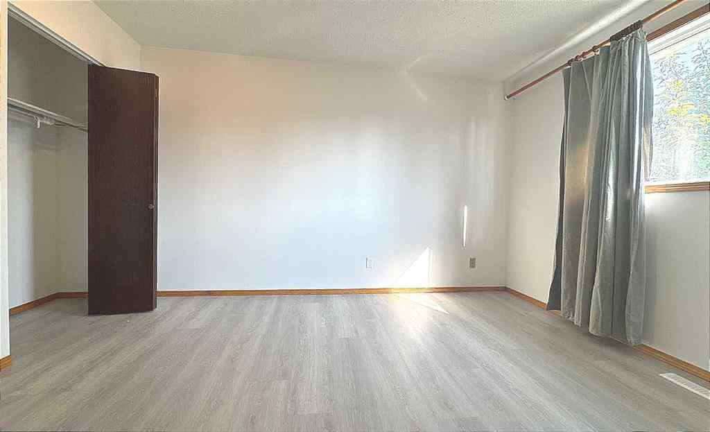 MLS® A2255440 - 932 Rundlecairn Way NE in Rundle Calgary, Residential