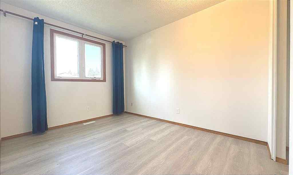 MLS® A2255440 - 932 Rundlecairn Way NE in Rundle Calgary, Residential