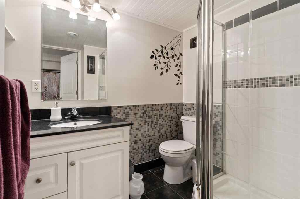 MLS® A2255443 - 5005 65 Street  in Grandview Camrose, Residential