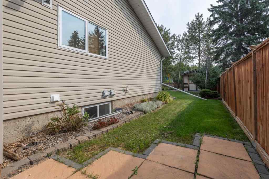 MLS® A2255443 - 5005 65 Street  in Grandview Camrose, Residential