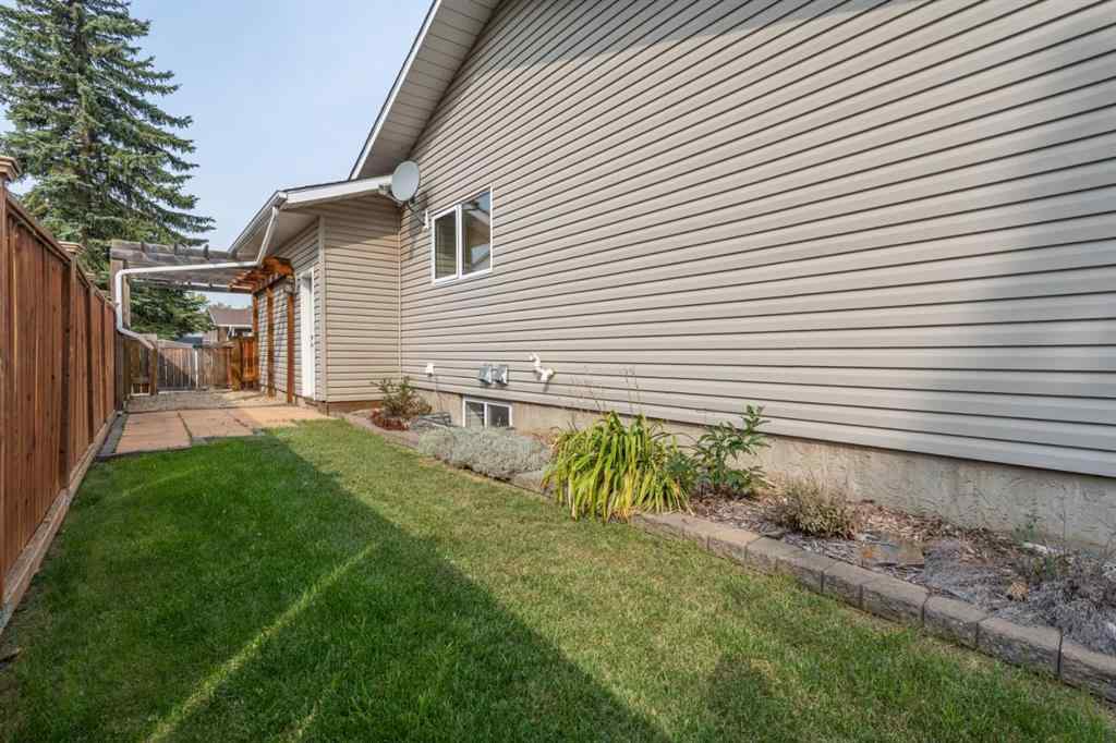 MLS® A2255443 - 5005 65 Street  in Grandview Camrose, Residential