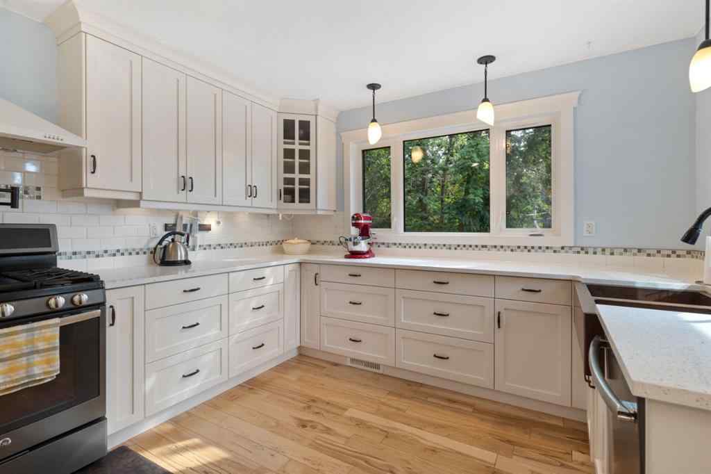 MLS® A2255443 - 5005 65 Street  in Grandview Camrose, Residential