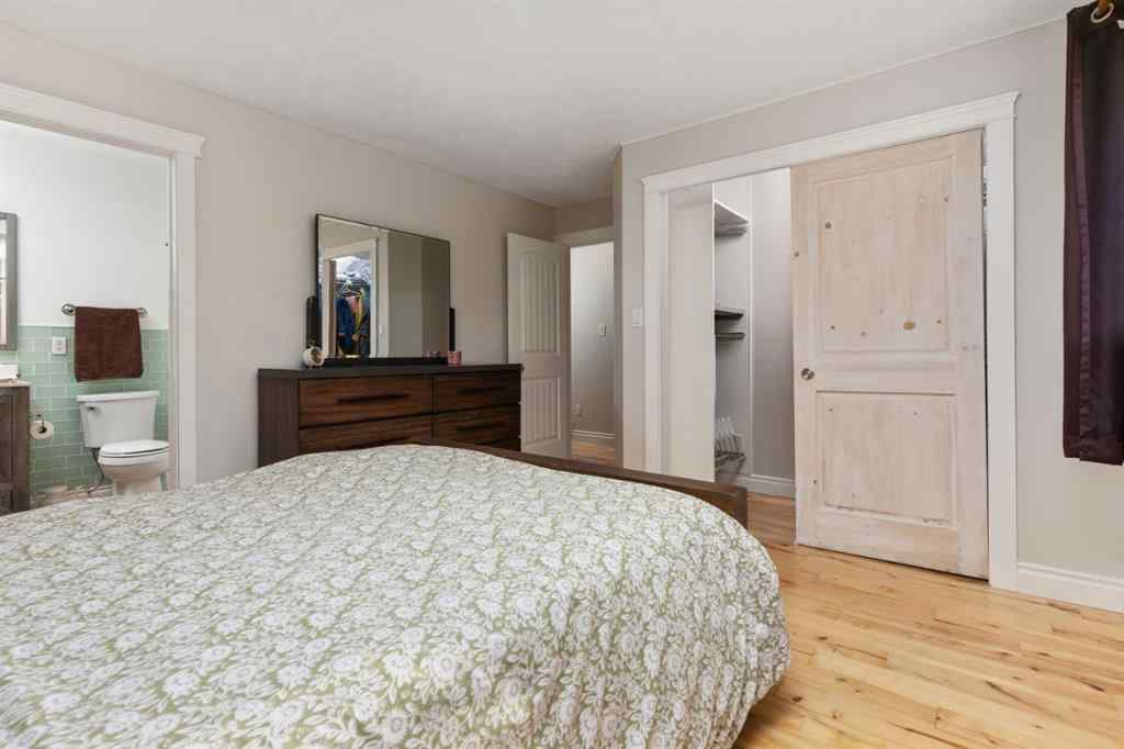 MLS® A2255443 - 5005 65 Street  in Grandview Camrose, Residential