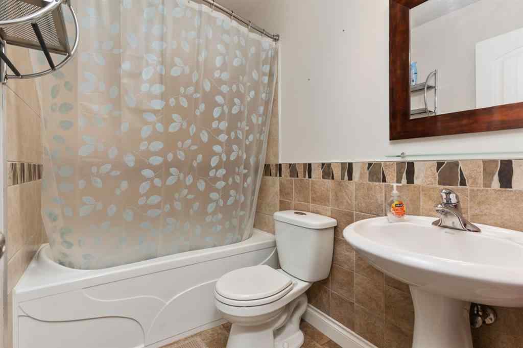 MLS® A2255443 - 5005 65 Street  in Grandview Camrose, Residential