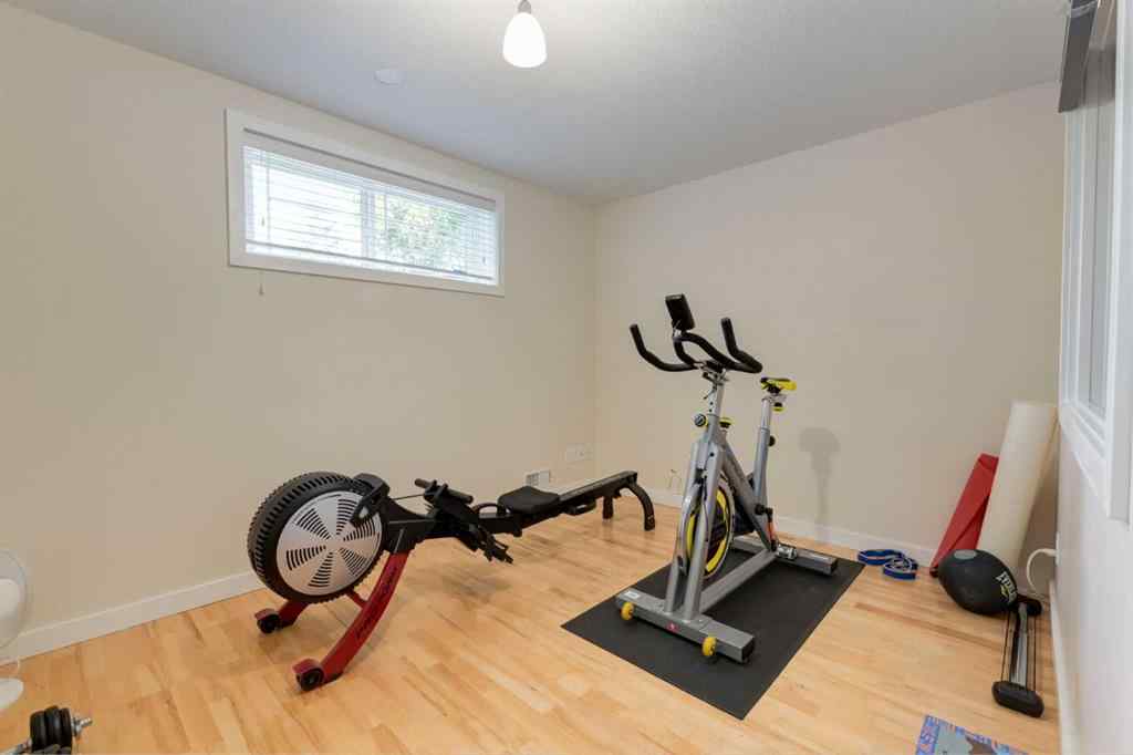 MLS® A2255446 - 21 Springbank Rise SW in Springbank Hill Calgary, Residential