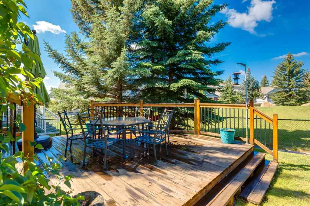 MLS® A2255446 - 21 Springbank Rise SW in Springbank Hill Calgary, Residential