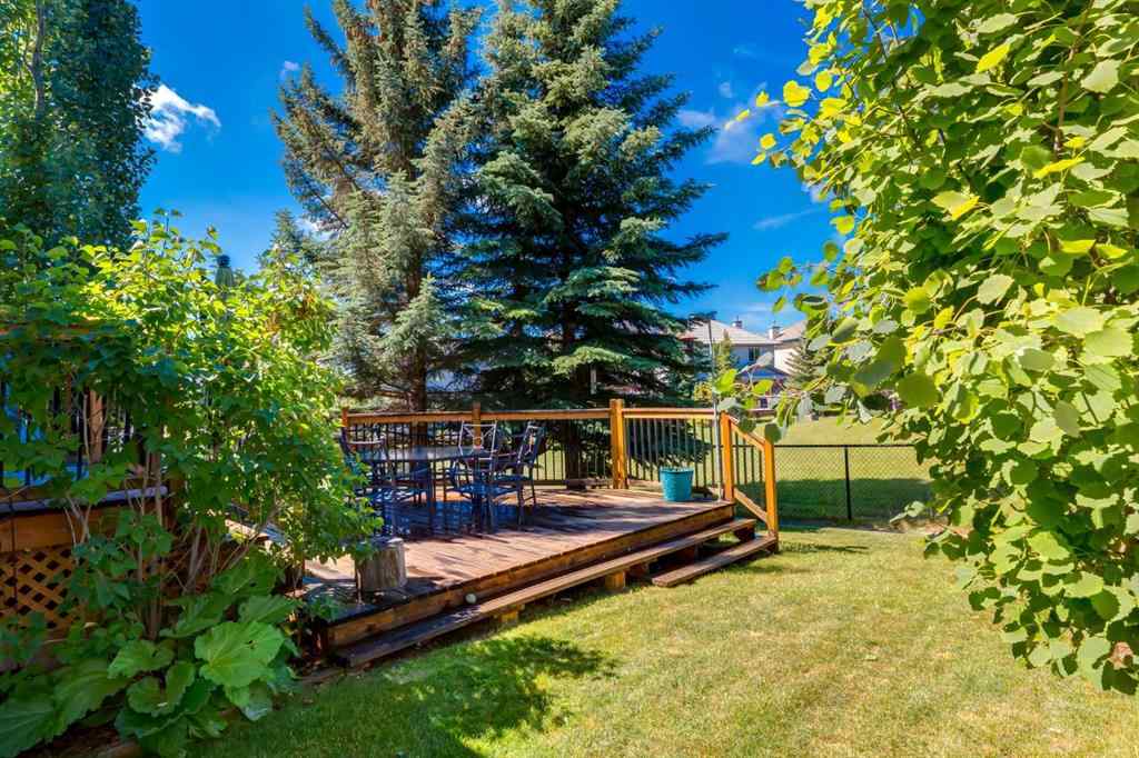 MLS® A2255446 - 21 Springbank Rise SW in Springbank Hill Calgary, Residential
