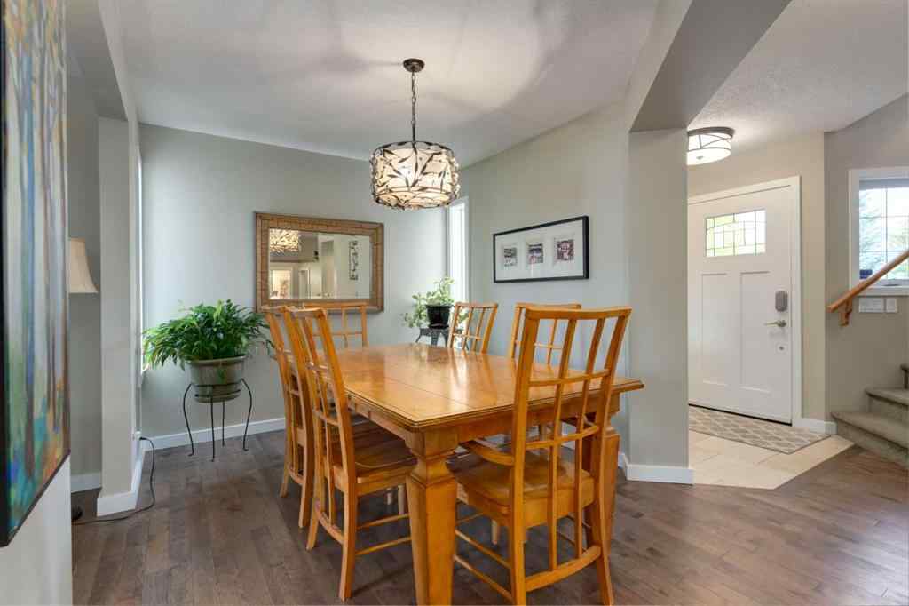 MLS® A2255446 - 21 Springbank Rise SW in Springbank Hill Calgary, Residential