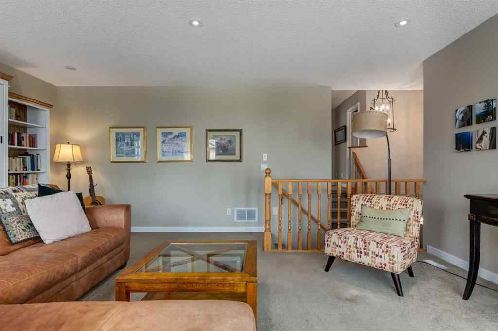MLS® A2255446 - 21 Springbank Rise SW in Springbank Hill Calgary, Residential