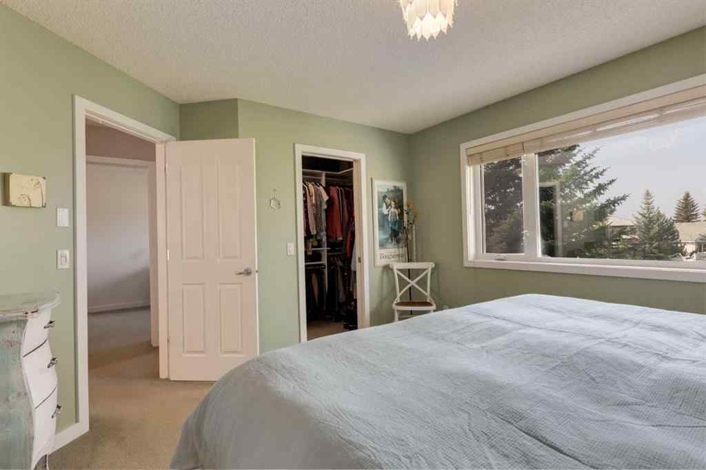 MLS® A2255446 - 21 Springbank Rise SW in Springbank Hill Calgary, Residential