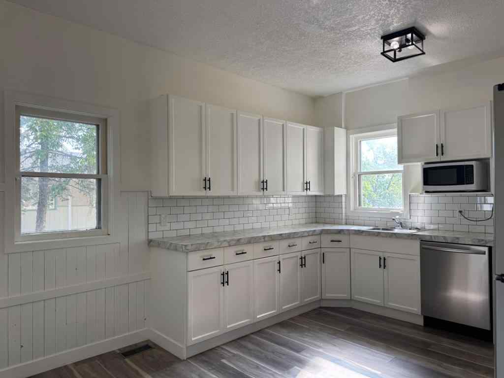 MLS® A2255448 - 11104 102 Avenue  in NONE Fairview, Residential