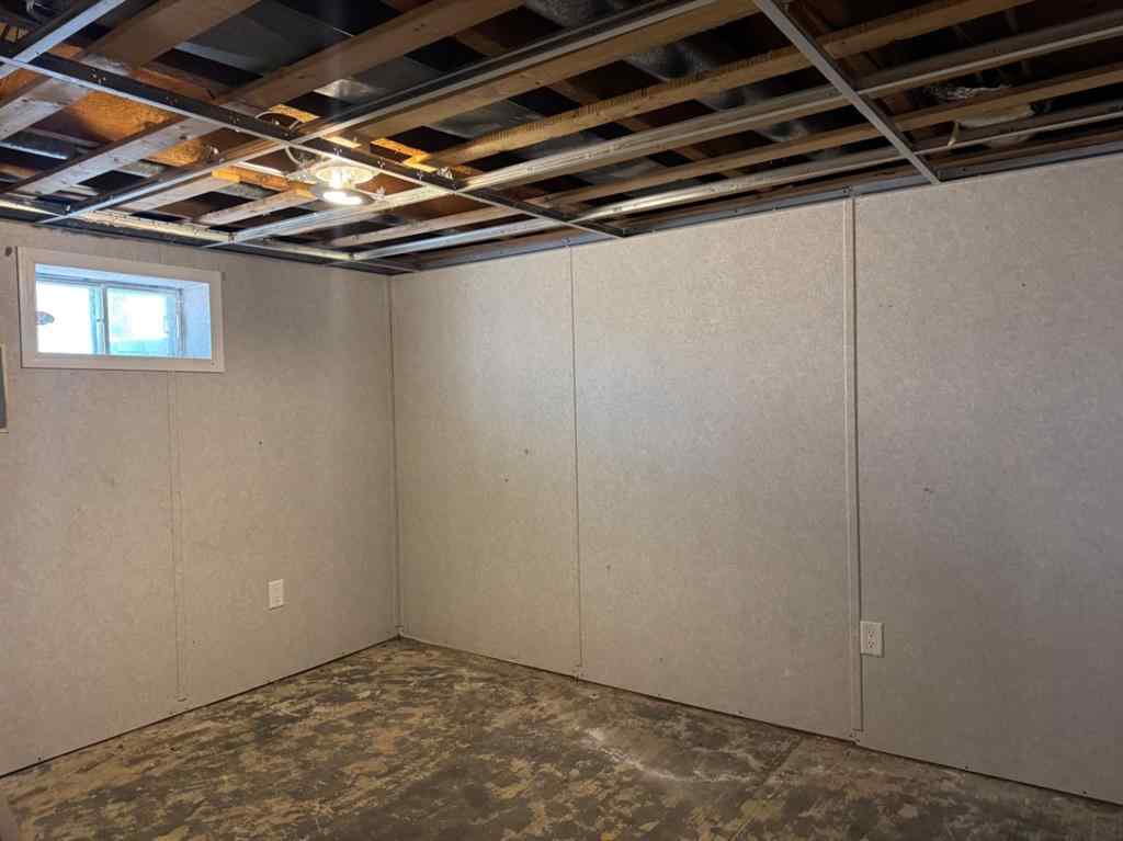 MLS® A2255448 - 11104 102 Avenue  in NONE Fairview, Residential