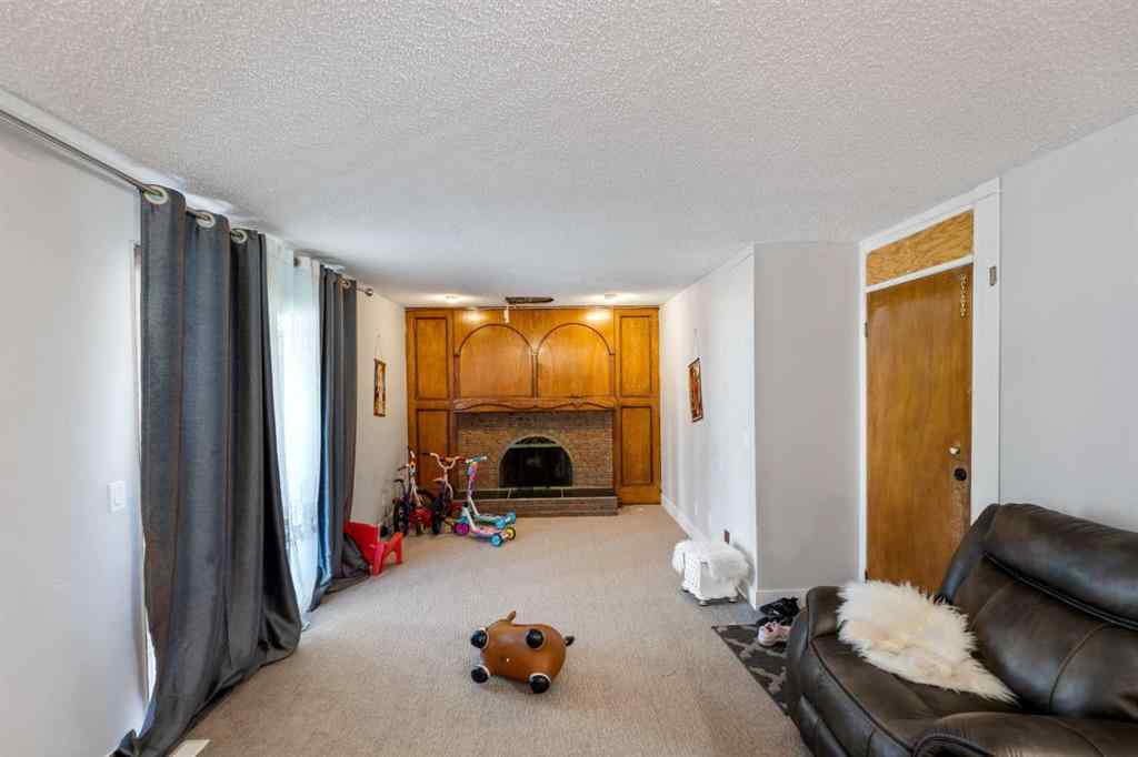 MLS® A2255450 - 83 Templevale Way NE in Temple Calgary, Residential