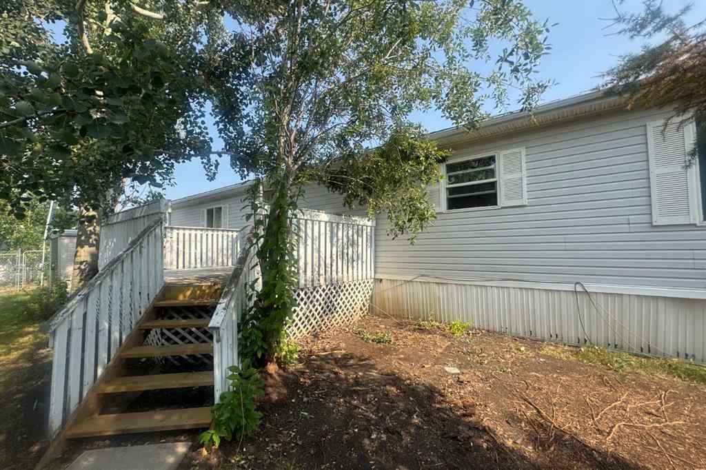 MLS® A2255452 - 9738 121 Avenue  in Crystal Ridge Grande Prairie, Residential