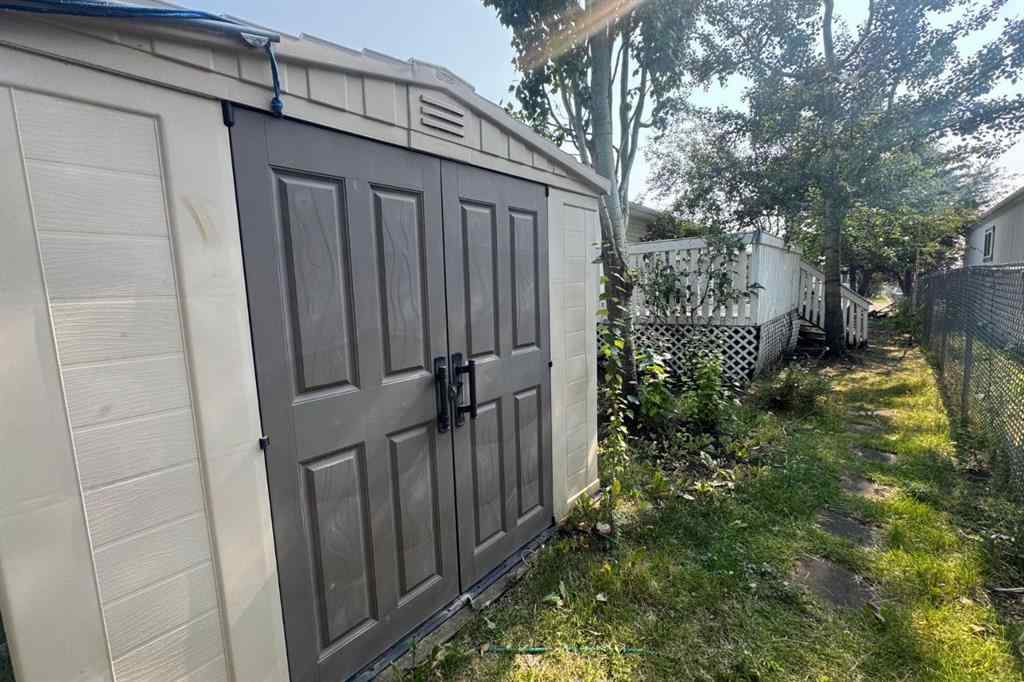 MLS® A2255452 - 9738 121 Avenue  in Crystal Ridge Grande Prairie, Residential