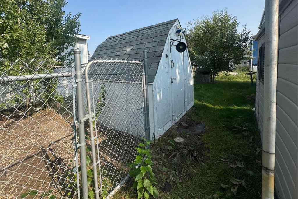 MLS® A2255452 - 9738 121 Avenue  in Crystal Ridge Grande Prairie, Residential