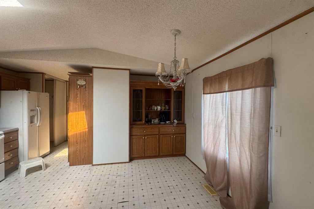 MLS® A2255452 - 9738 121 Avenue  in Crystal Ridge Grande Prairie, Residential