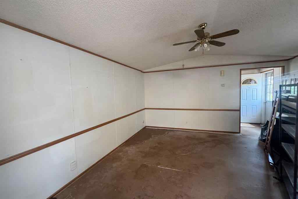 MLS® A2255452 - 9738 121 Avenue  in Crystal Ridge Grande Prairie, Residential