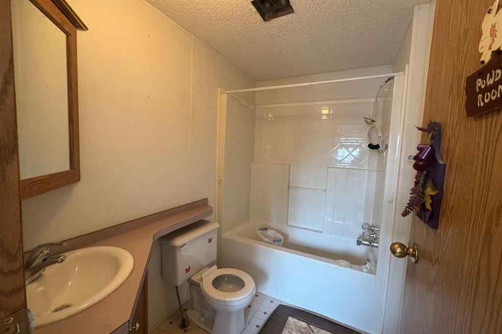 MLS® A2255452 - 9738 121 Avenue  in Crystal Ridge Grande Prairie, Residential
