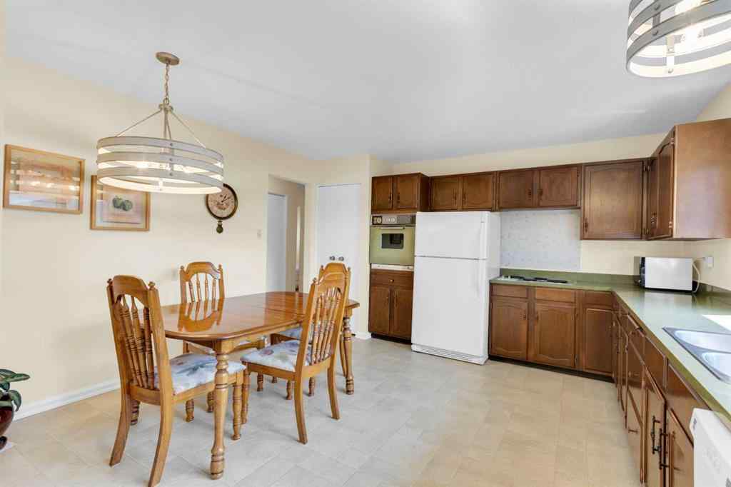 MLS® A2255453 - 64 Lake Emerald Road SE in Lake Bonavista Calgary, Residential