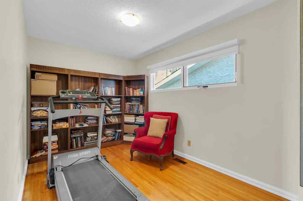 MLS® A2255453 - 64 Lake Emerald Road SE in Lake Bonavista Calgary, Residential