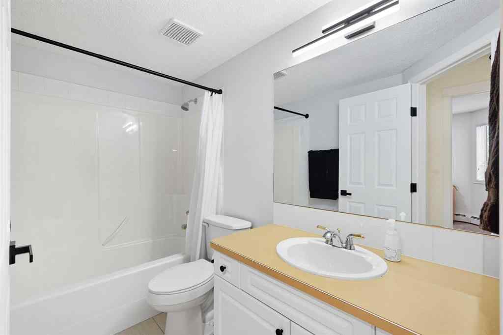 MLS® A2255454 - Unit #1211 7451 Springbank Boulevard SW in Springbank Hill Calgary, Residential
